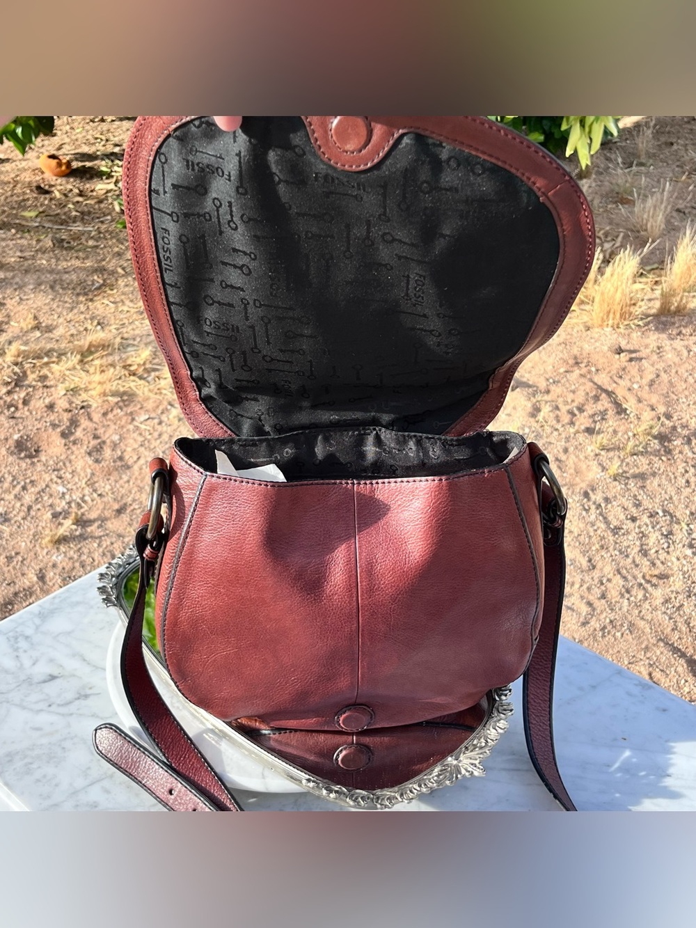 Vintage Fossil Saddlebag Handbag / Purse, Black / Brown, Flap, Adj Strap - Picture 7 of 14